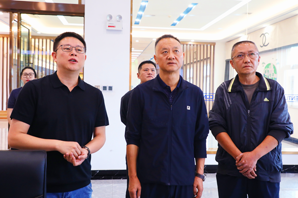 罗平县委书记许韶发调研照片.png